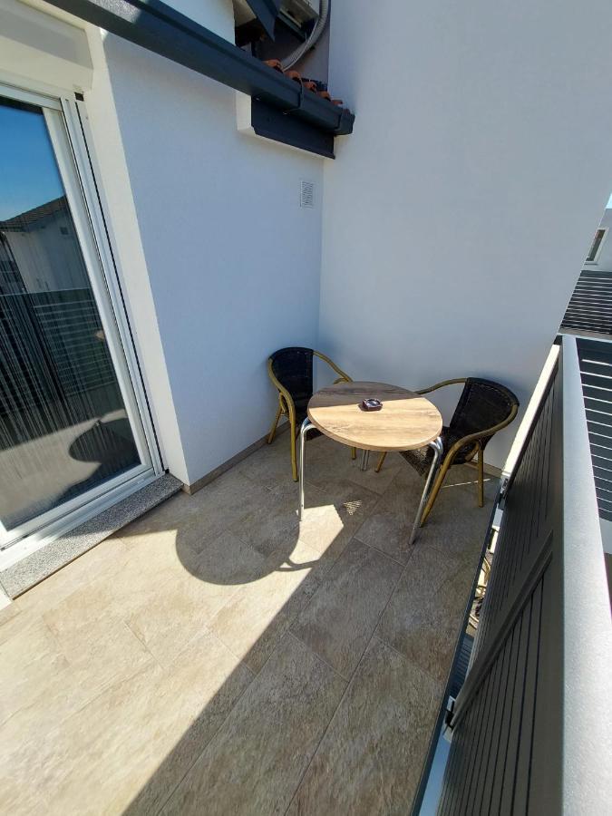 Apartmani Tropical Vodice Exterior foto